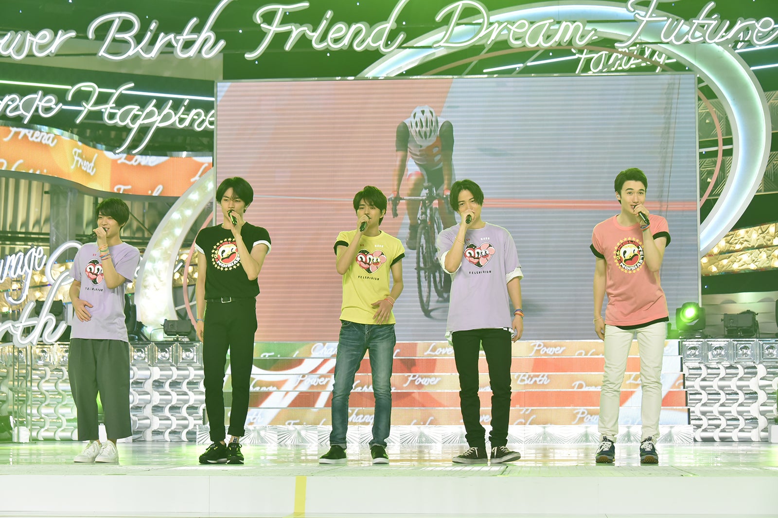 「24時間テレビ」スタート Sexy Zone、木村佳乃ら「負けないで」歌唱でみやぞんを応援