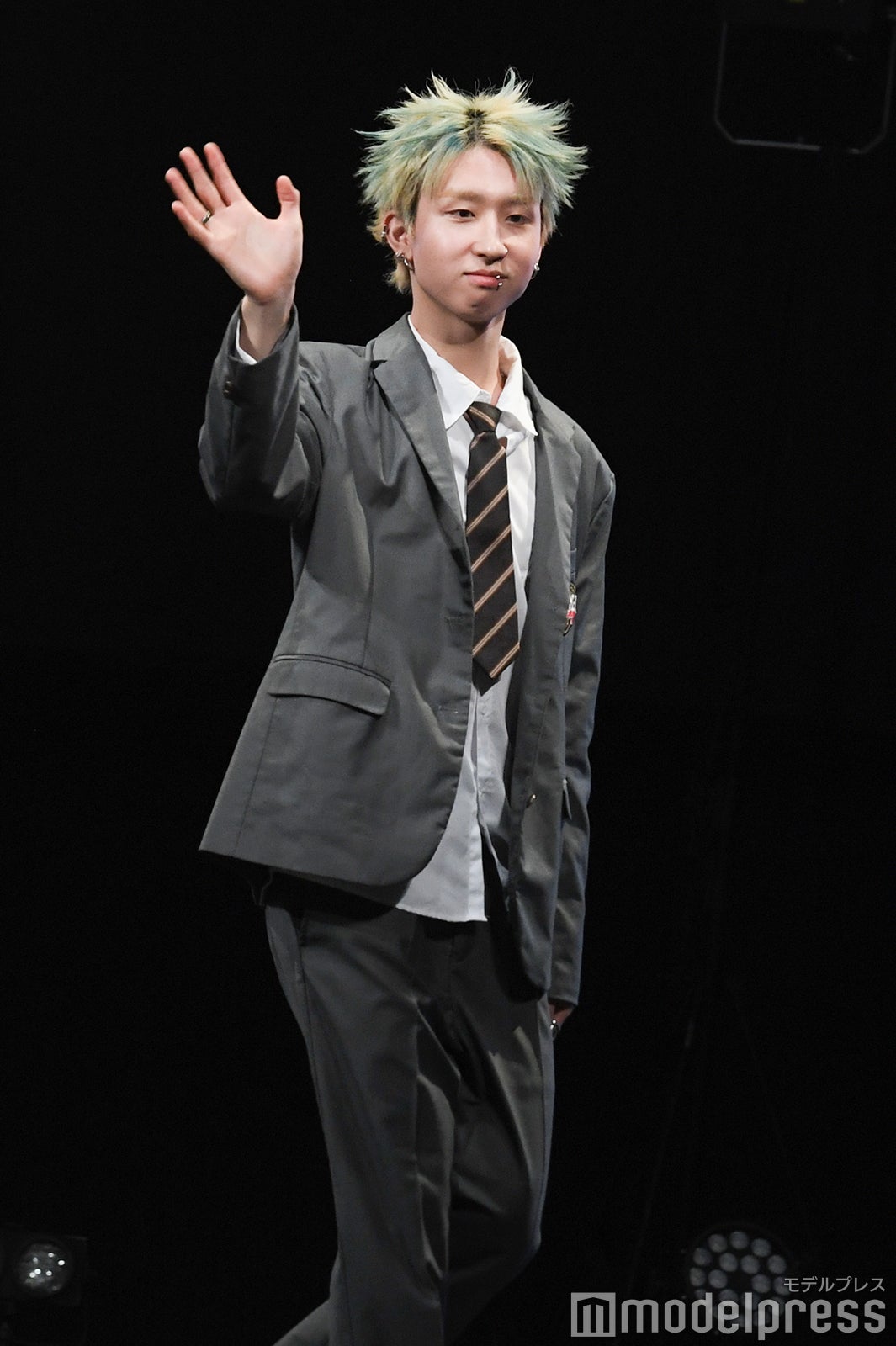 MON7A（C）モデルプレス