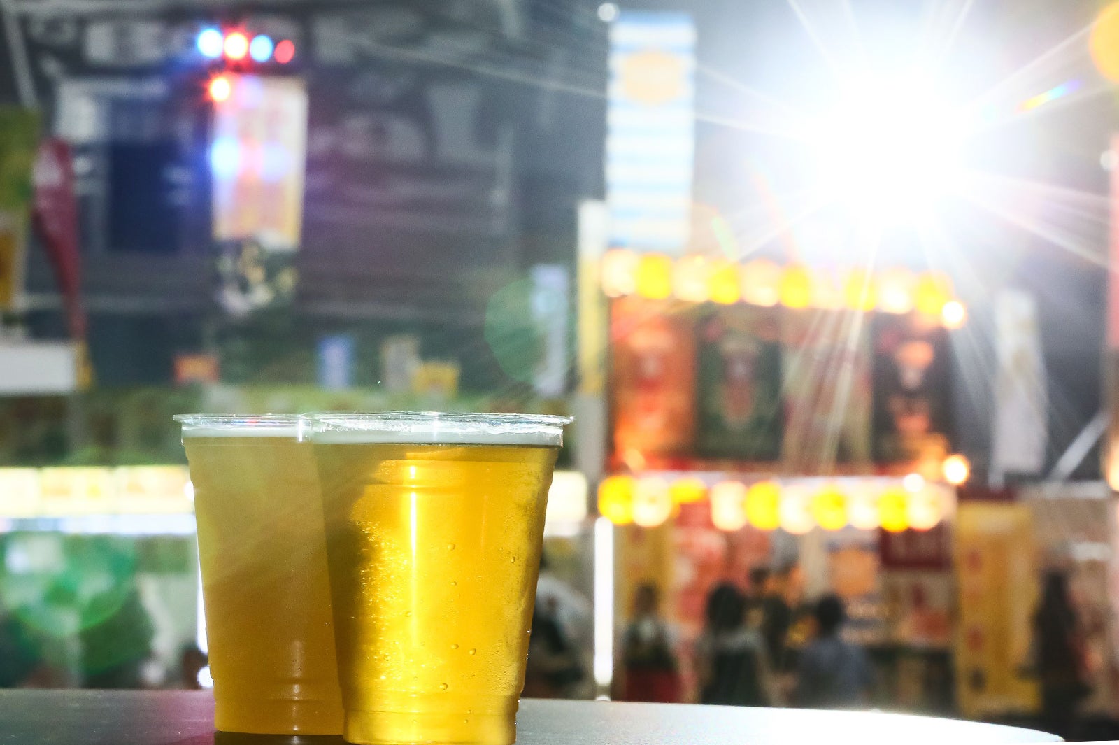 日本最大級のクラフトビールの祭典「けやきひろば 秋のビール祭り」飲める種類は400種超え