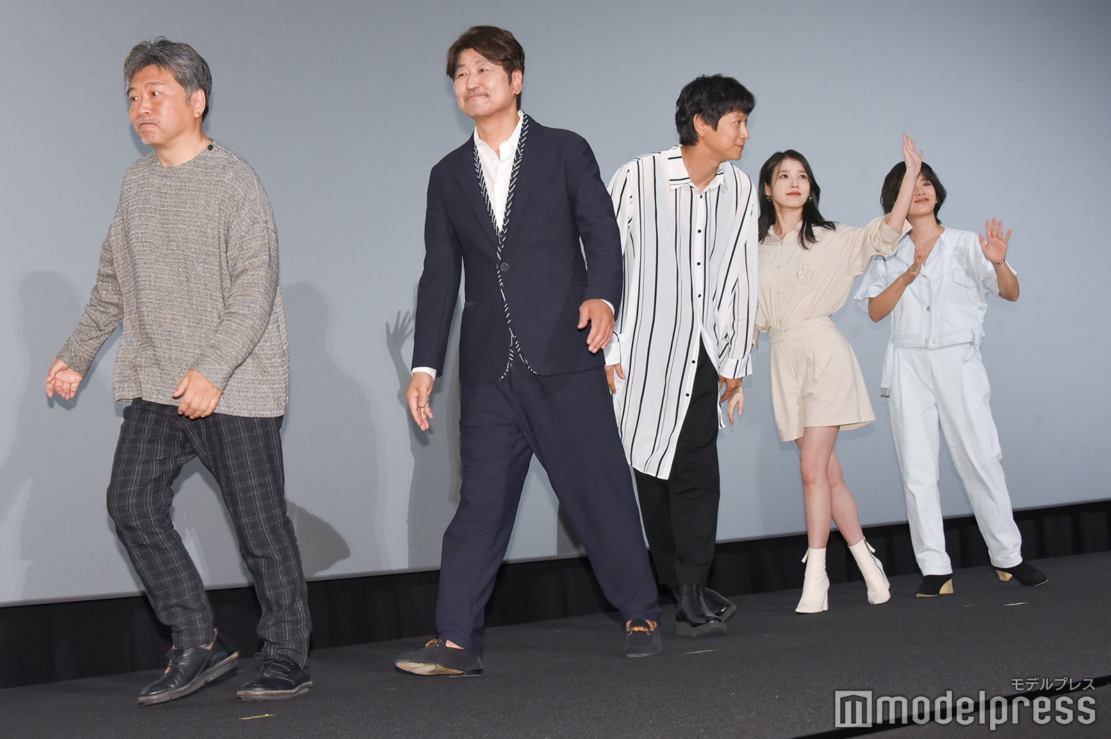 是枝裕和監督、ソン・ガンホ、カン・ドンウォン、イ・ジウン、イ・ジュヨン （C）モデルプレス
