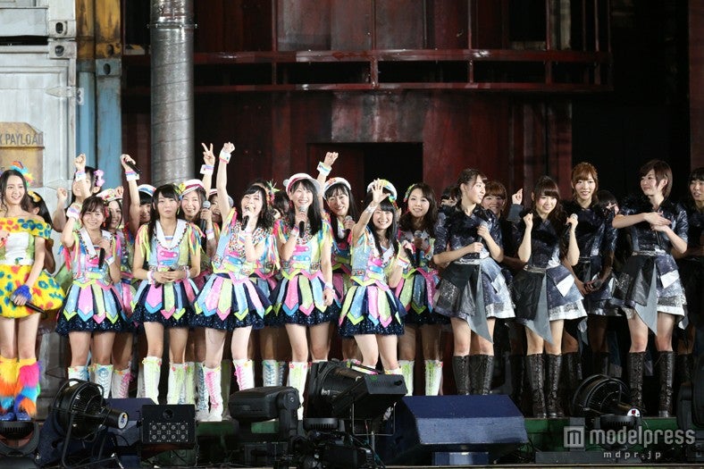 「AKB48 2013 真夏のドームツアー～まだまだ、やらなきゃいけないことがある～」ナゴヤドーム公演初日より（C）AKS