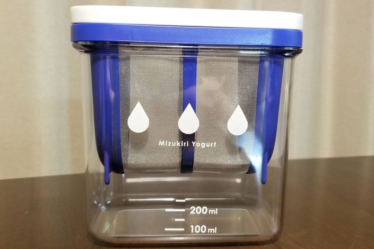 水切りヨーグルトができる容器全体