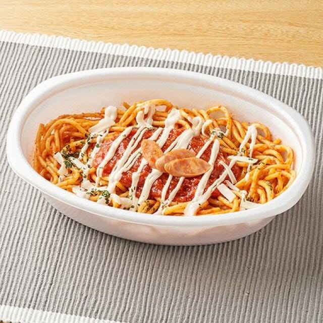 ファミリーマート ファミマ パンチョ監修 特盛 太麺!チーズナポリタン ファミリーマート ファミマ パンチョ監修 特盛 太麺!チーズナポリタン