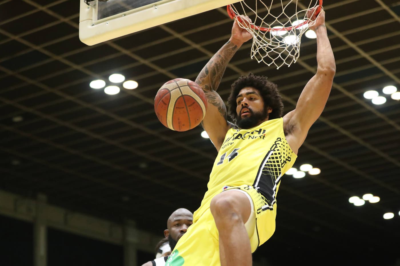 迫力満点の試合 (C)SUNROCKERS SHIBUYA
