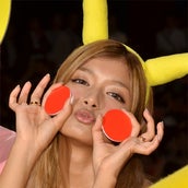 ローラ キュートなツインテールで軽快ダンス パロディービデオ公開 モデルプレス ローラ キュートなツインテールで軽快ダンス パロディービデオ公開 モデルプレス