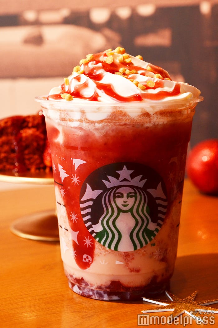 ストロベリー & ベルベット ブラウニー フラペチーノ(C)モデルプレス