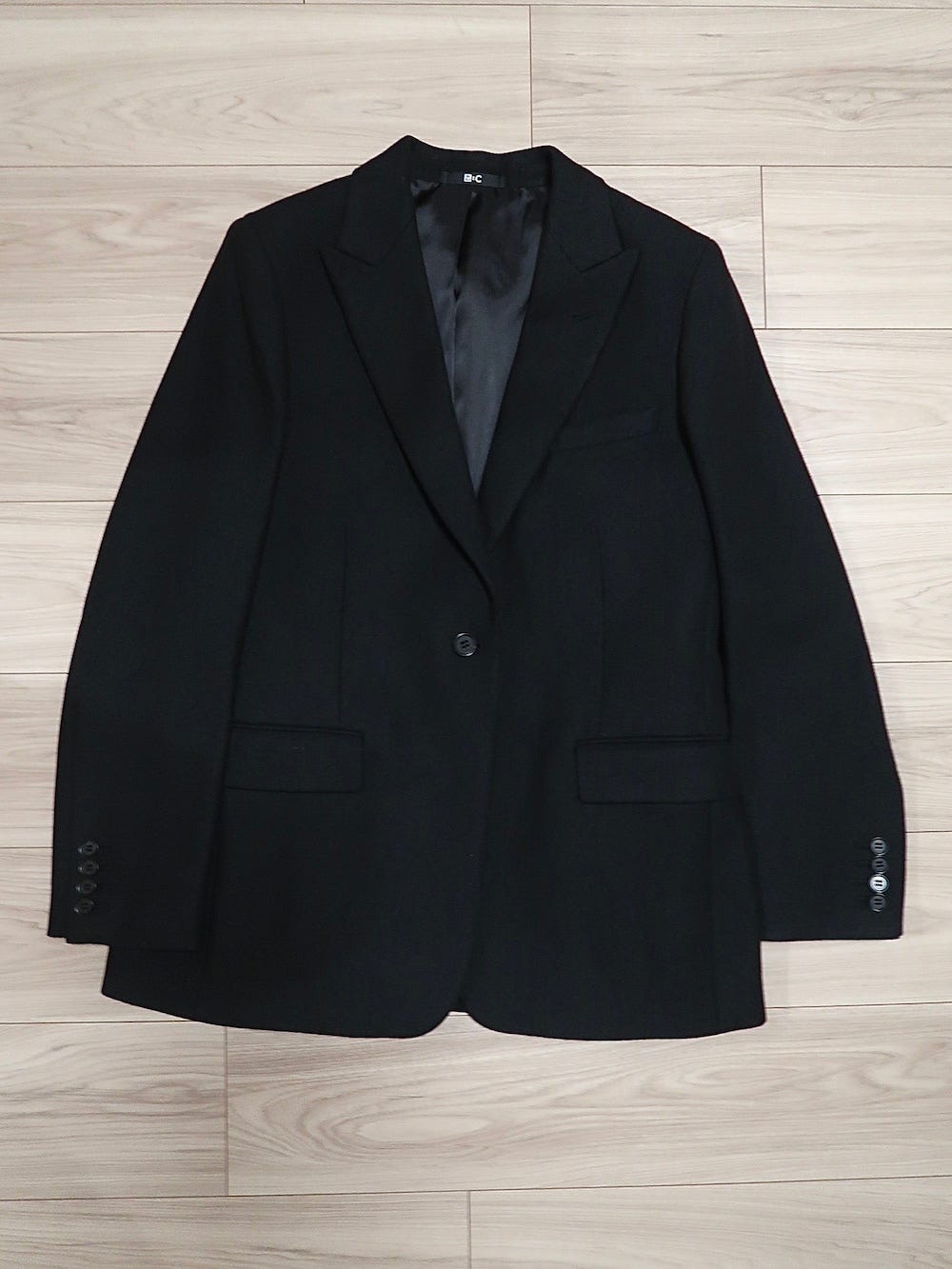 ユニクロ ツイードテーラードジャケット 7990円(税込)※2025年11月7日時点