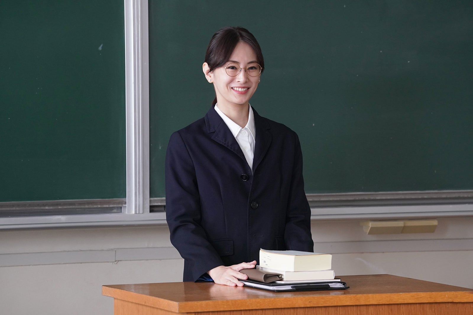 北川景子 「女神の教室～リーガル青春白書～」第10話より（C）フジテレビ