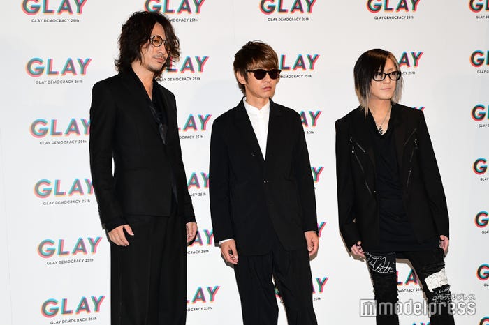 TAKURO、JIRO、HISASHI(C)モデルプレス
