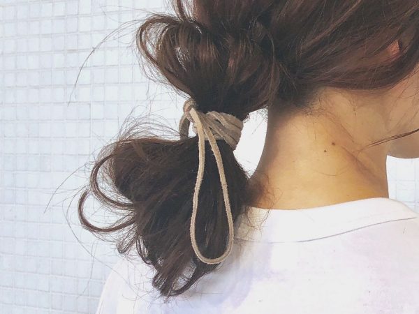 紐を使ったヘアアレンジ15選 簡単に真似できるおしゃれな結び方をご紹介 モデルプレス