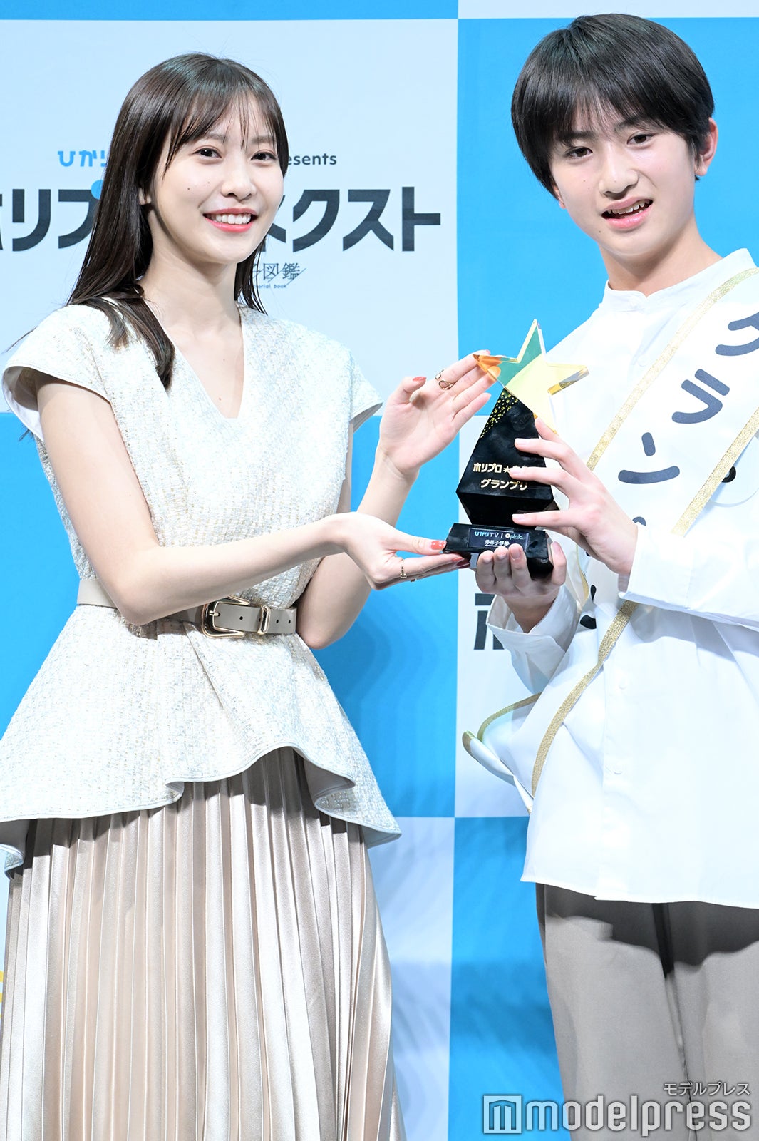 佐野ひなこ、石原颯也くん（C）モデルプレス