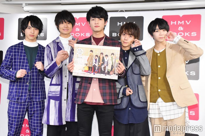 M!LK(左から)吉田仁人、佐野勇斗、板垣瑞生、山﨑悠稀、塩﨑太智 (C)モデルプレス