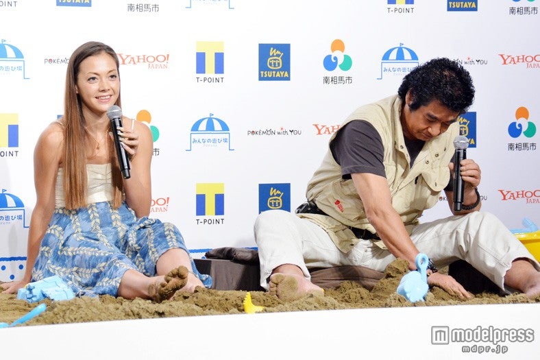 土屋アンナと藤岡弘、