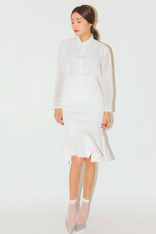 ひざ丈メッシュマーメイドスカート「STYLENANDA」6,910円(税込)/画像提供:STYLENANDA