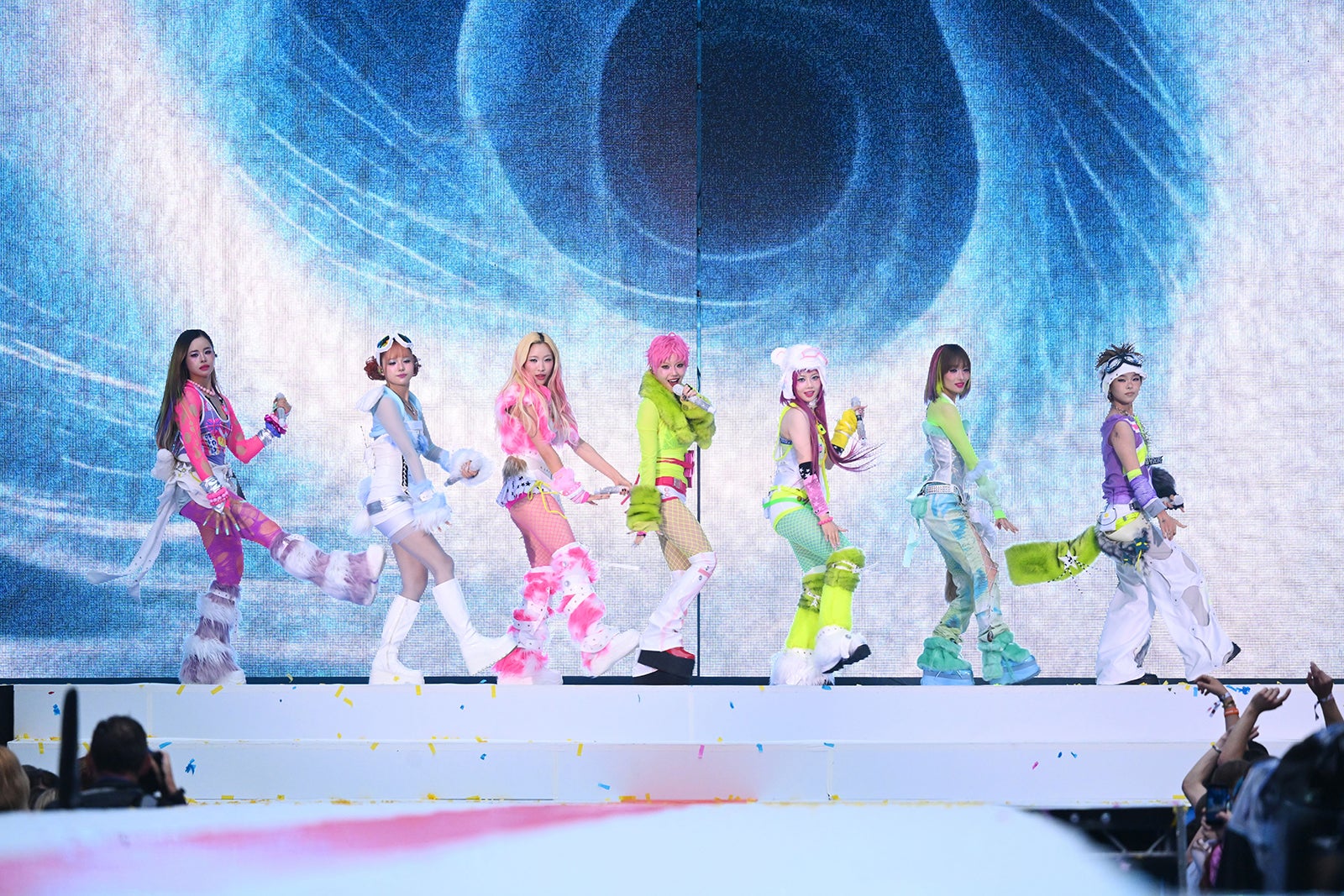 XG（左から）HARVEY、JURIA、MAYA、CHISA、HINATA、JURIN、COCONA（提供写真）