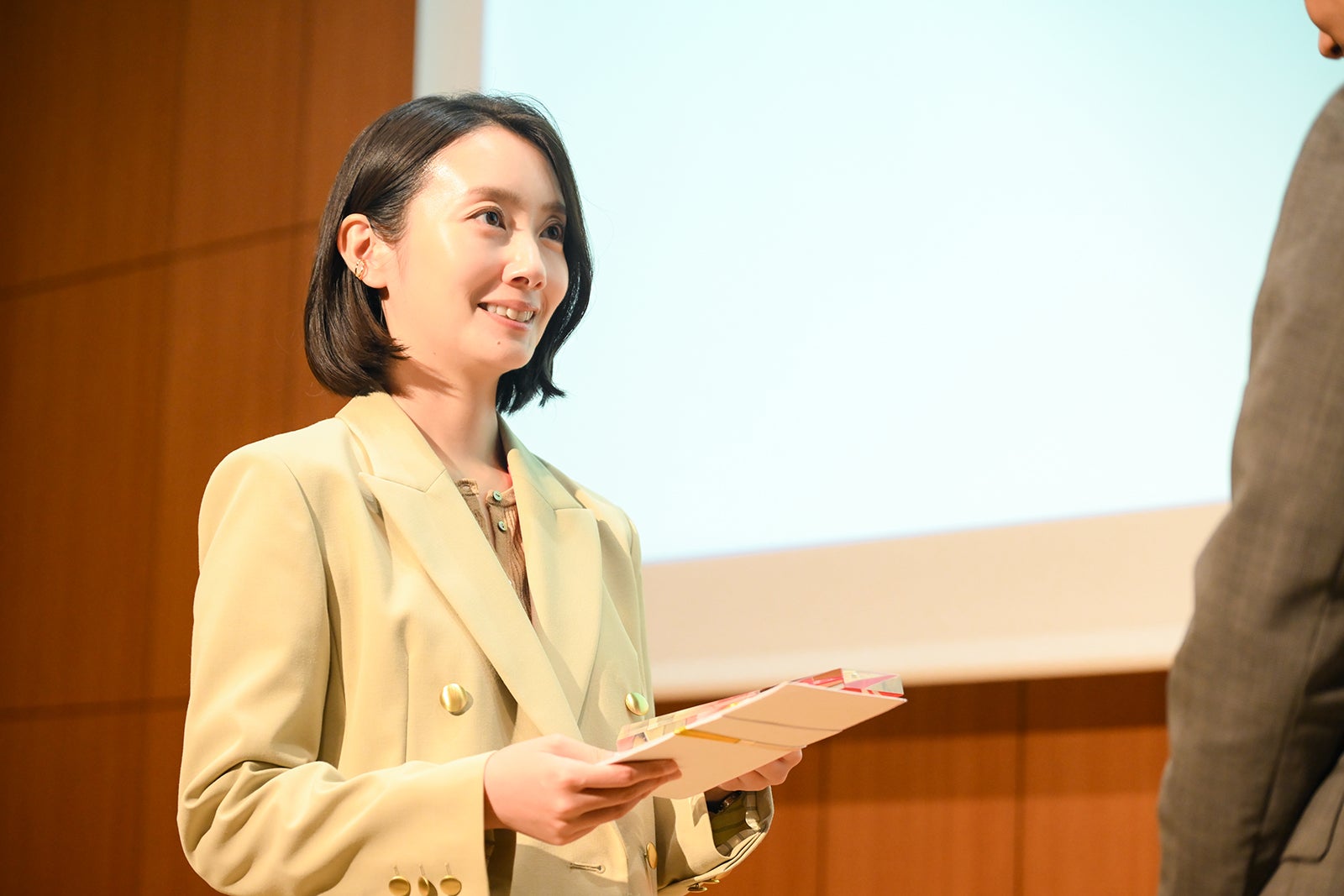 波瑠「フェイクマミー」第1話（C）TBS