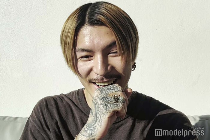 DJふぉい (C)モデルプレス