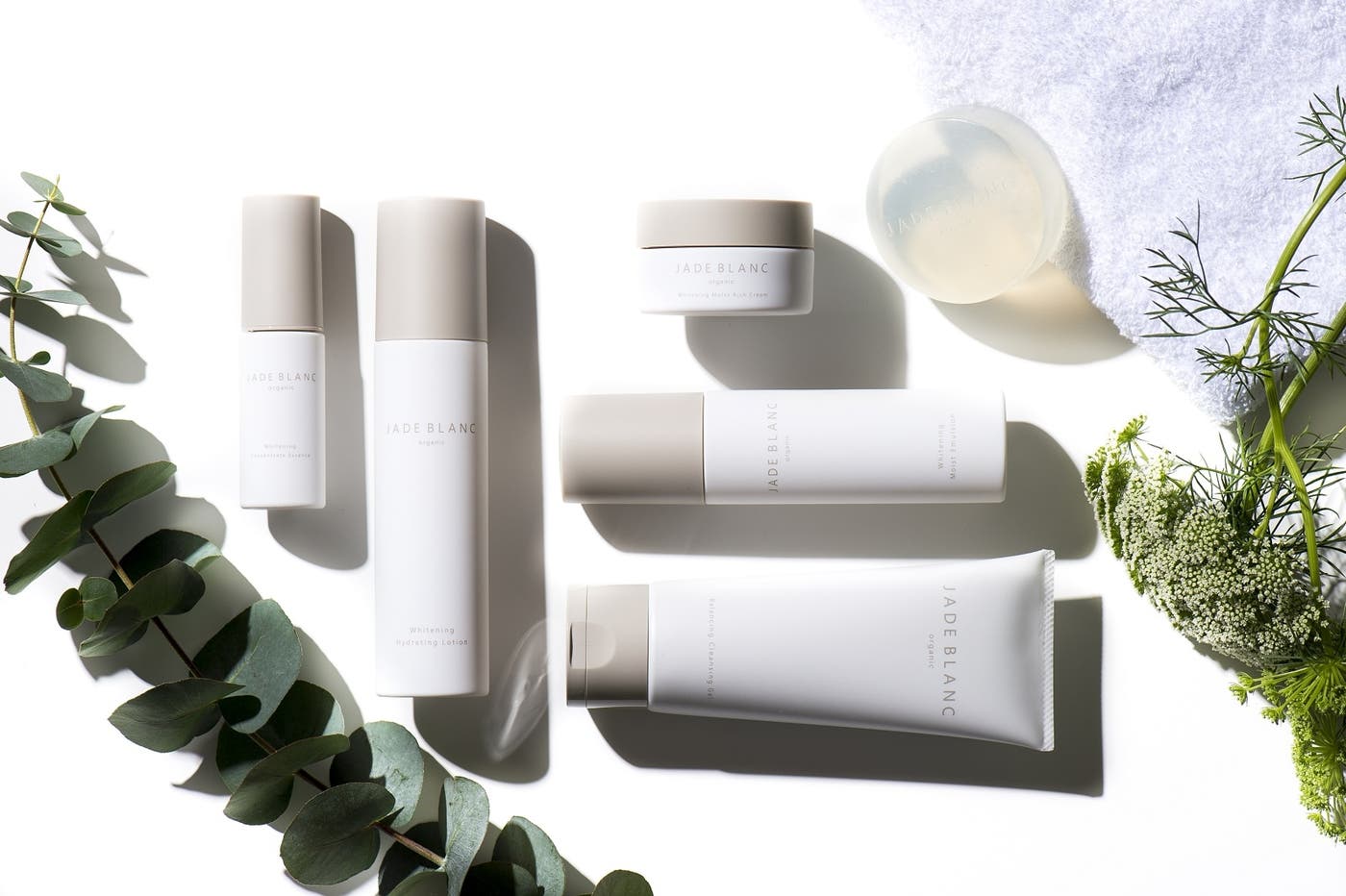 フランス生まれのオーガニックスキンケアブランド「JADE BLANC」