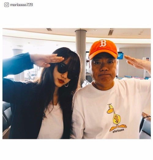 出川哲朗と2ショット／谷まりあInstagramより