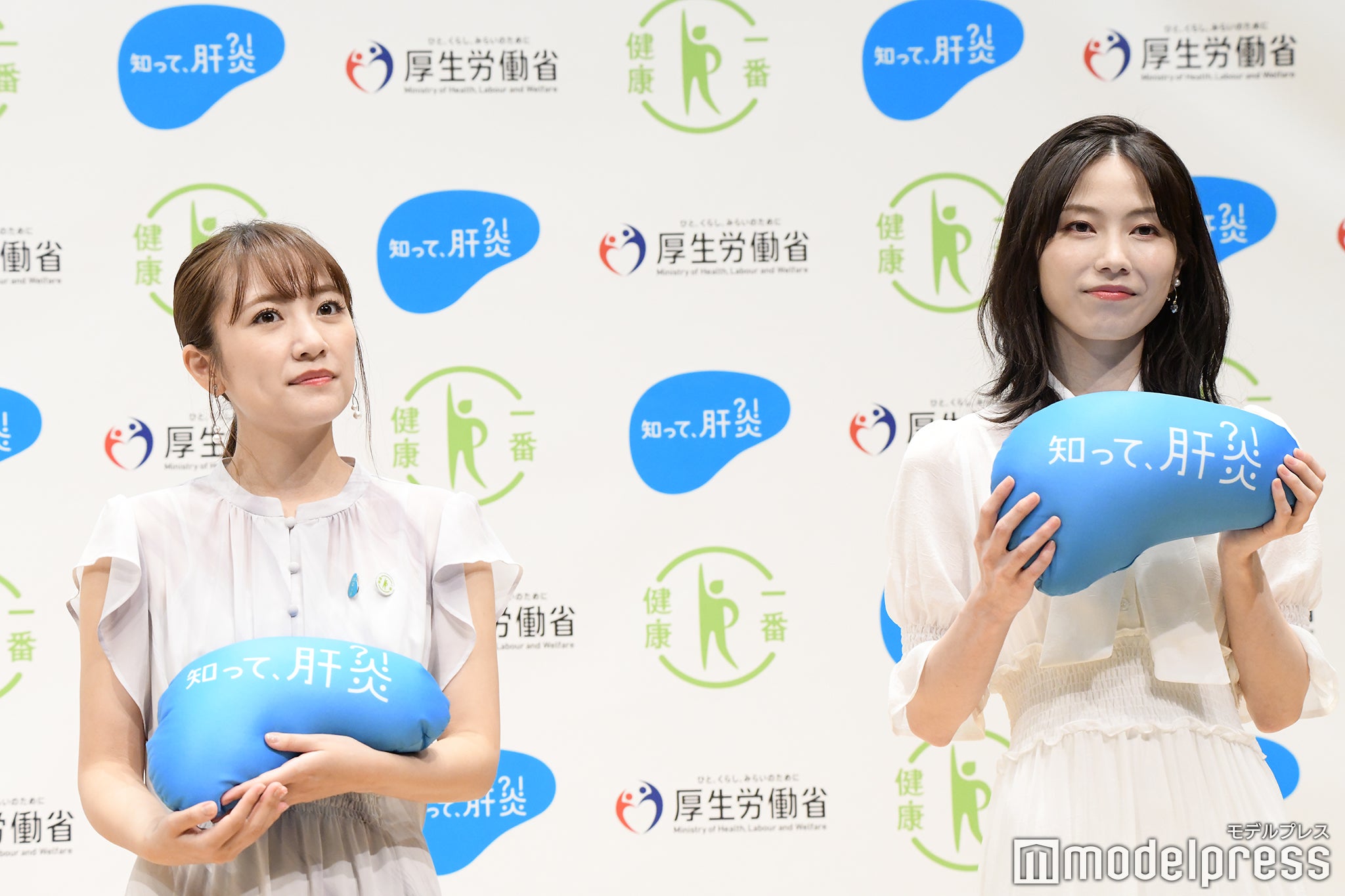 高橋みなみ、横山由依（C）モデルプレス