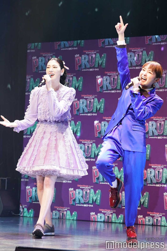 三吉彩花、葵わかな (C)モデルプレス