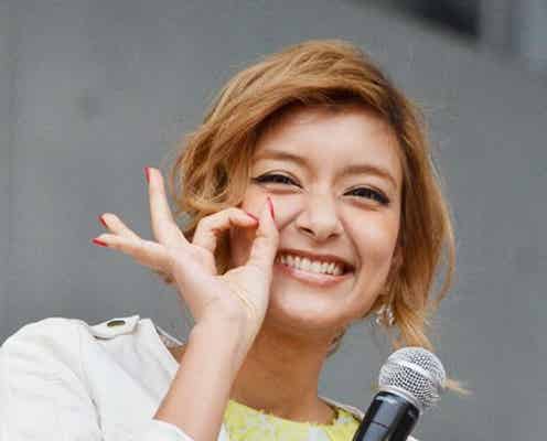 ローラ、父の国際手配騒動後初の「いいとも」出演