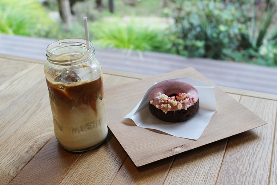 hocus pocus ドーナツ＆アイスカフェラテ