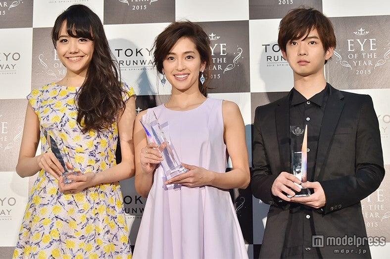 （左より）松井愛莉、中村アン、千葉雄大