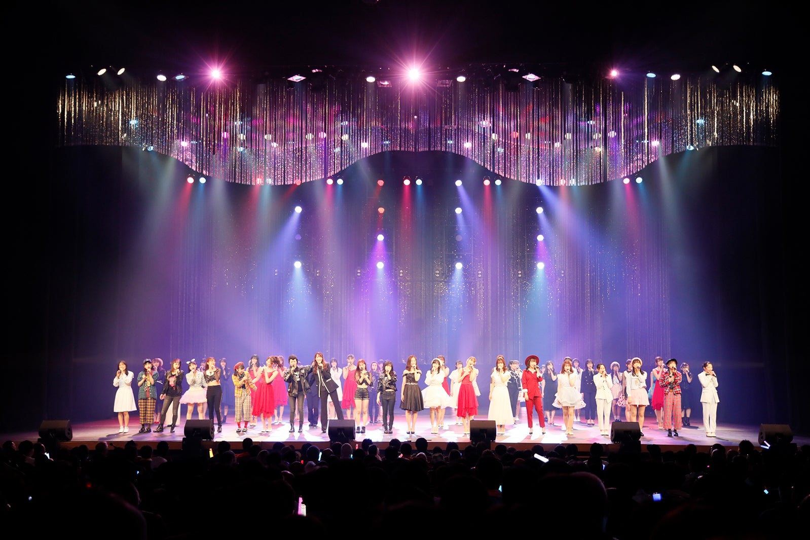 HKT48 8周年前夜祭コンサートの様子（C）AKS