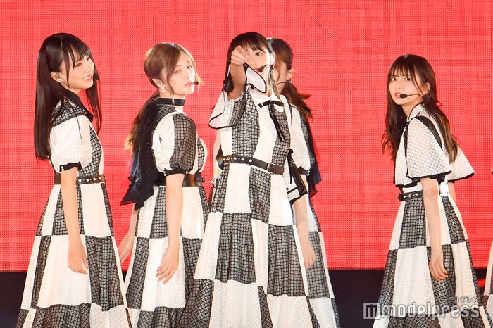 乃木坂46(C)モデルプレス