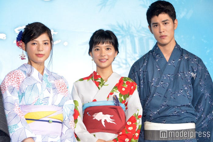 (左から)石井杏奈、芳根京子、寛一郎(C)モデルプレス