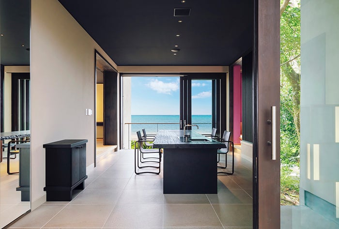 土間ダイニング／画像提供：星野リゾート