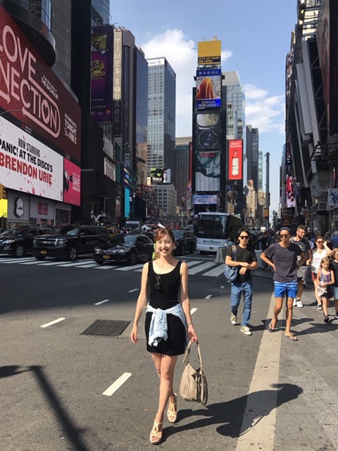 アメリカに住む幼馴染に逢いに、ニューヨークへ。大大大都会！ハリウッド映画に出てくるところ。感激／小澤陽子アナウンサー（提供写真）