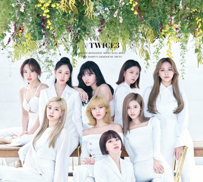 『#TWICE3』初回限定盤Aジャケット写真(提供写真)