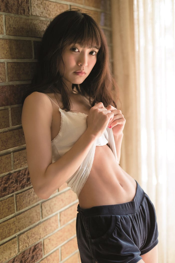 郡司英里沙(C)細居幸次郎/集英社