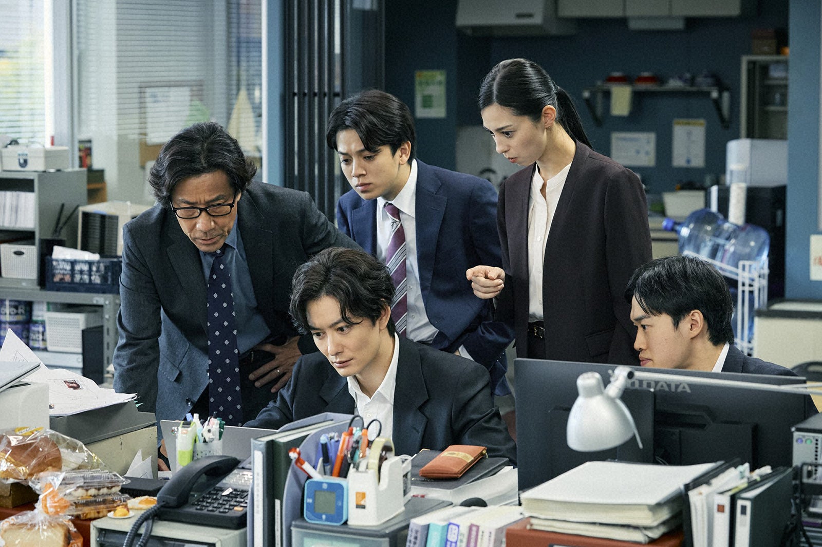 岸谷五朗、岡田将生、宮近海斗、中条あやみ「田鎖ブラザーズ」第3話（C）TBSスパークル／TBS