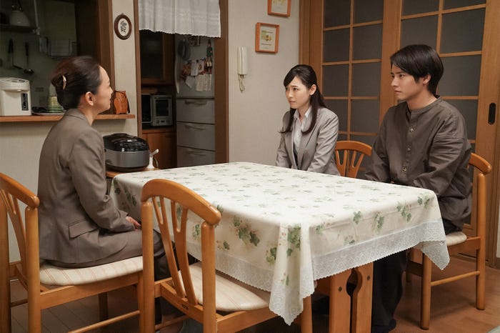 永作博美、福原遥、赤楚衛二/「舞いあがれ!」第105話(C)NHK