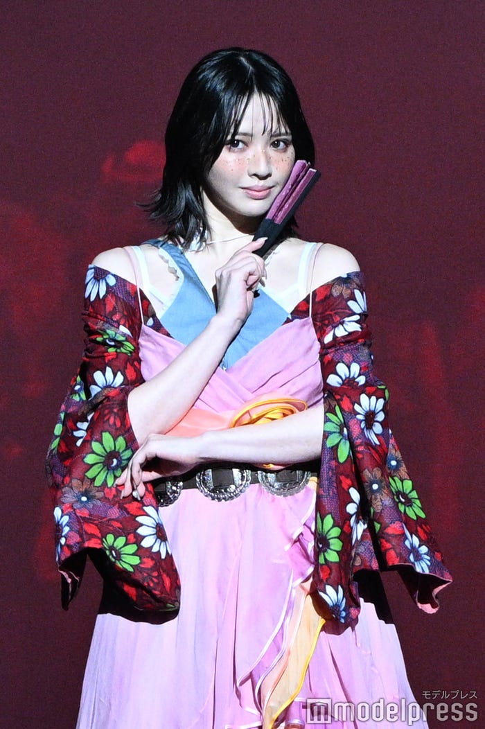 鎮西寿々歌(C)モデルプレス