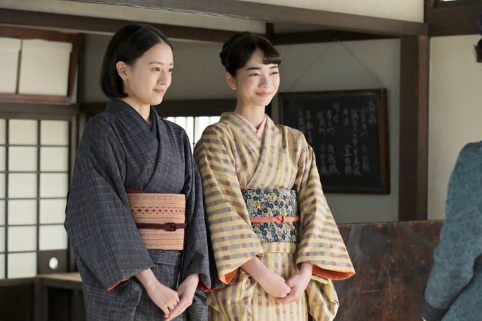 上坂樹里、見上愛「風、薫る」第111話(C)NHK