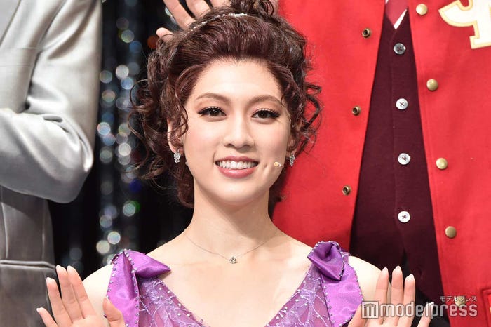 三吉彩花(C)モデルプレス