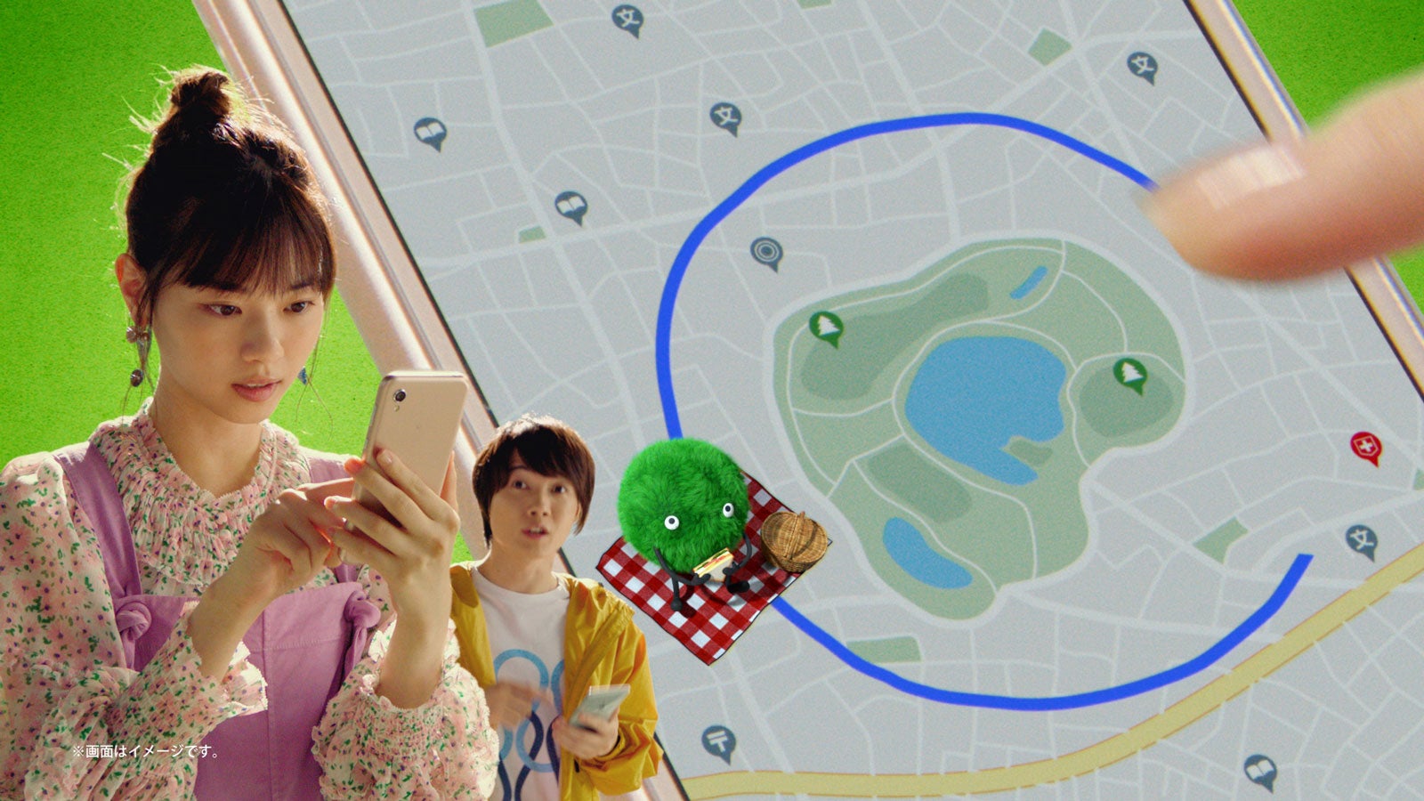 （左から）西野七瀬、神木隆之介／新TVCM「神木さん西野さんのなぞって検索」篇より（提供写真）