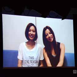 ビデオメッセージを寄せた戸田恵梨香（左）と香里奈（右）／「SUMMER NUDE」ドラマファンミーティングより