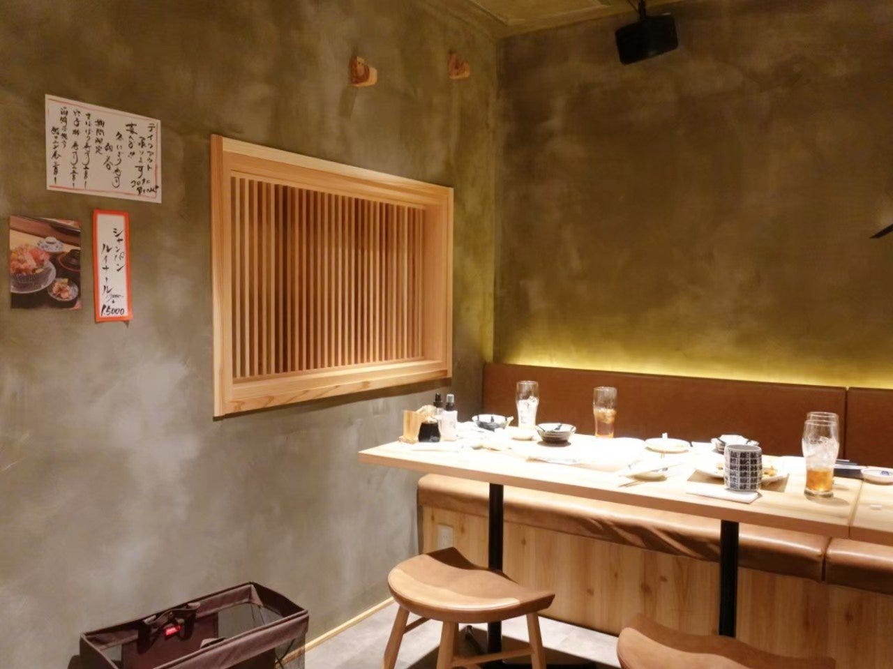 鮨マニシの内観