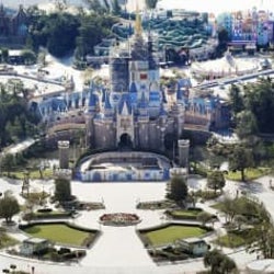 ディズニーの休園で9割減収 オリエンタルランド赤字に