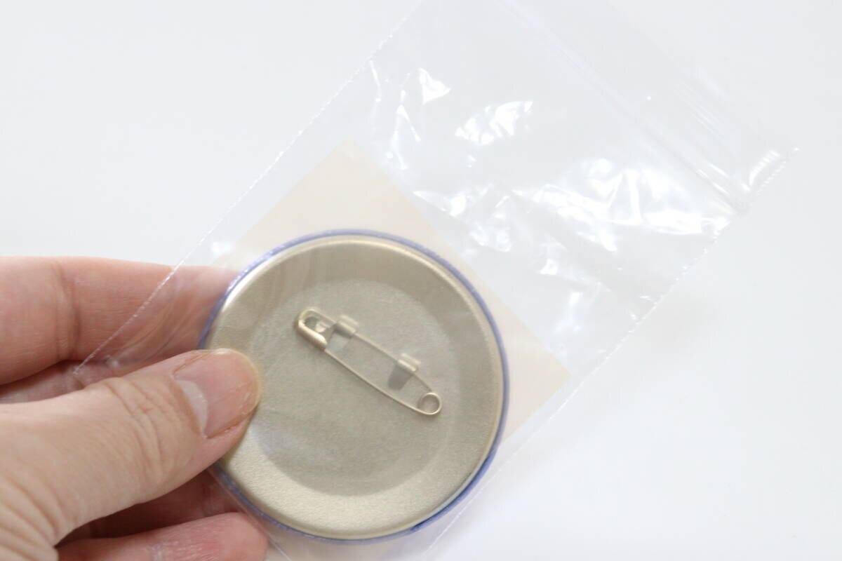 セリアの缶バッジ用サビ防止フィルム