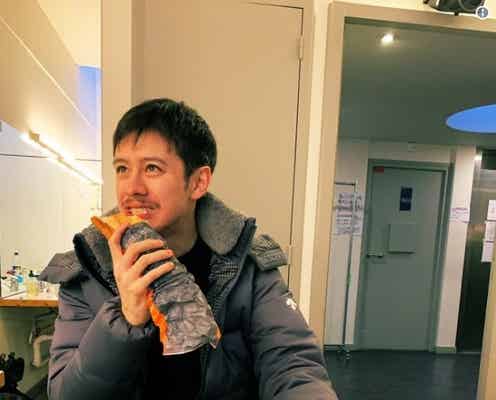 留学中・ウエンツ瑛士のヒゲ姿が「ワイルド」「イケメン度増してる」と話題 柿澤勇人が近況報告