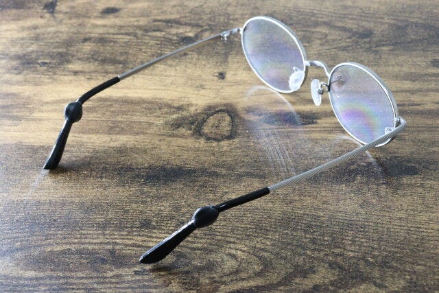 セリア　メガネストッパー