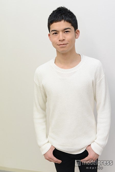 菅谷哲也／ヘアメイク：武部千里