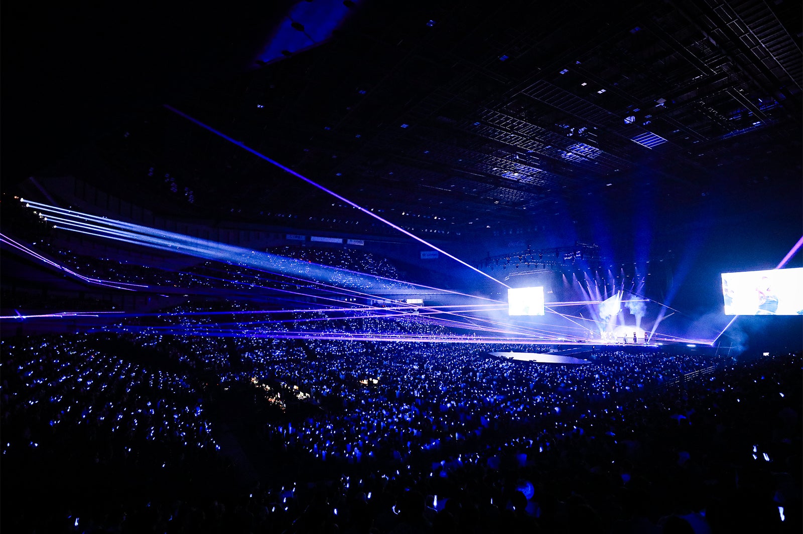 LE SSERAFIM（C）SOURCE MUSIC（P）＆（C）SOURCE MUSIC