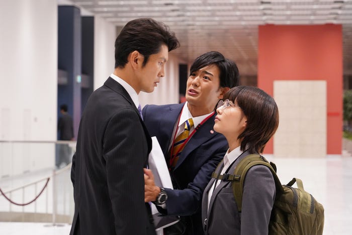 (左から)丸山智己、竜星涼、高畑充希/「同期のサクラ」第2話より(C)日本テレビ